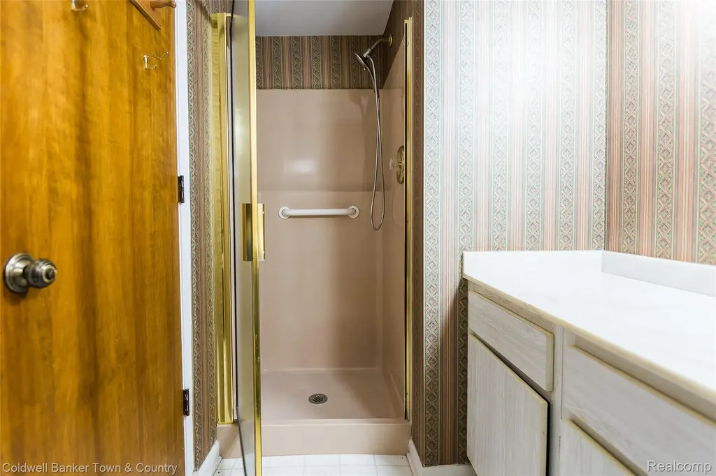 3520 S Hill Road Milford Village MI 48381