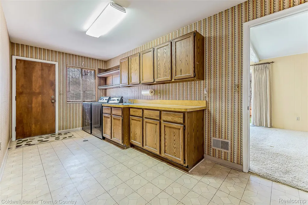 3520 S Hill Road Milford Village MI 48381