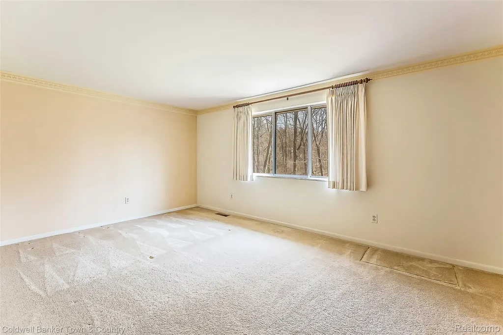 3520 S Hill Road Milford Village MI 48381