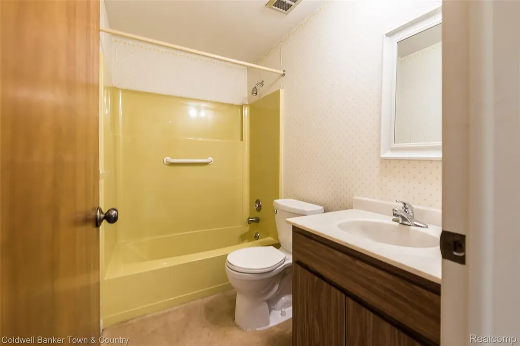 3520 S Hill Road Milford Village MI 48381