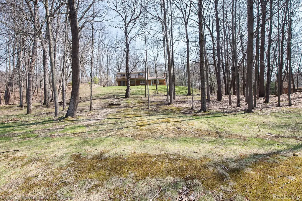 3520 S Hill Road Milford Village MI 48381