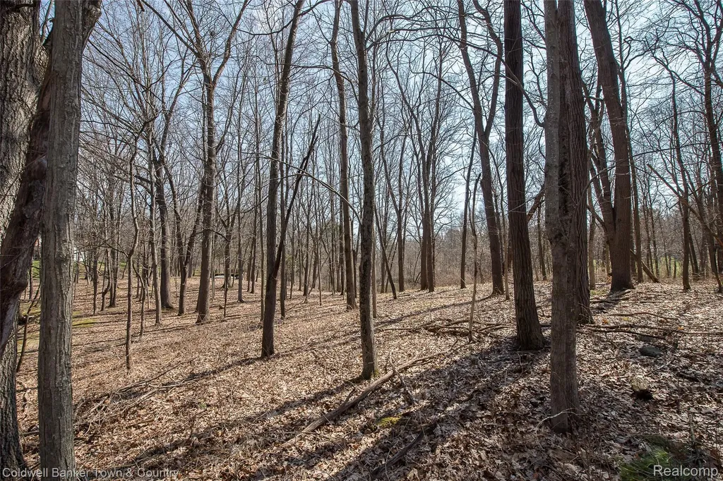 3520 S Hill Road Milford Village MI 48381