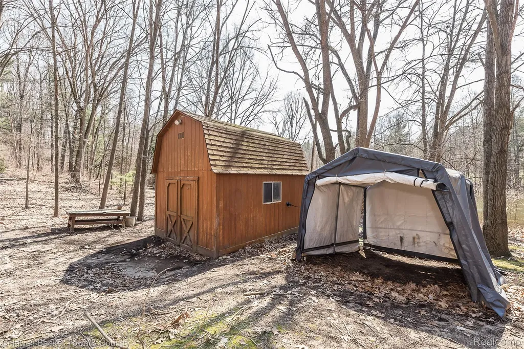 3520 S Hill Road Milford Village MI 48381