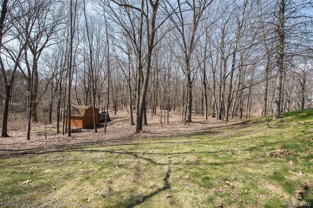 3520 S Hill Road Milford Village MI 48381