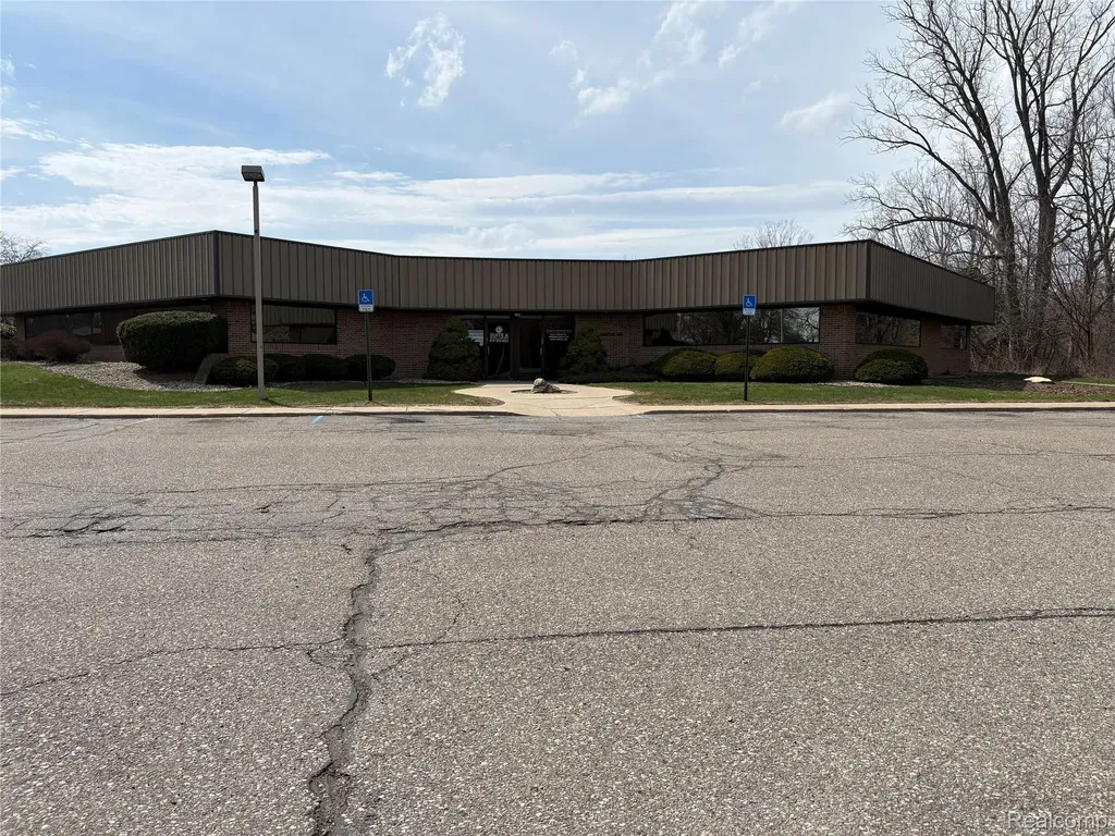 5040 Villa Linde Parkway Flint Charter Township MI 48532