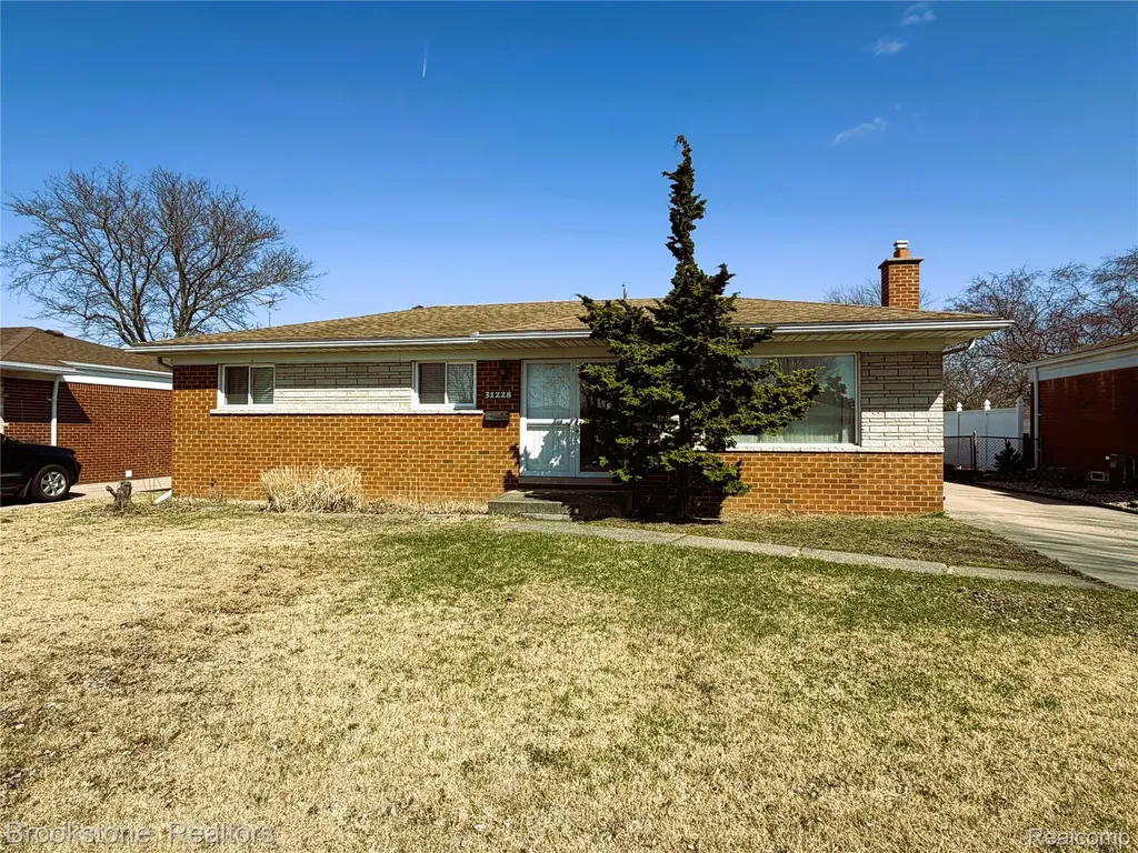 31228 Regal Drive Warren City MI 48088