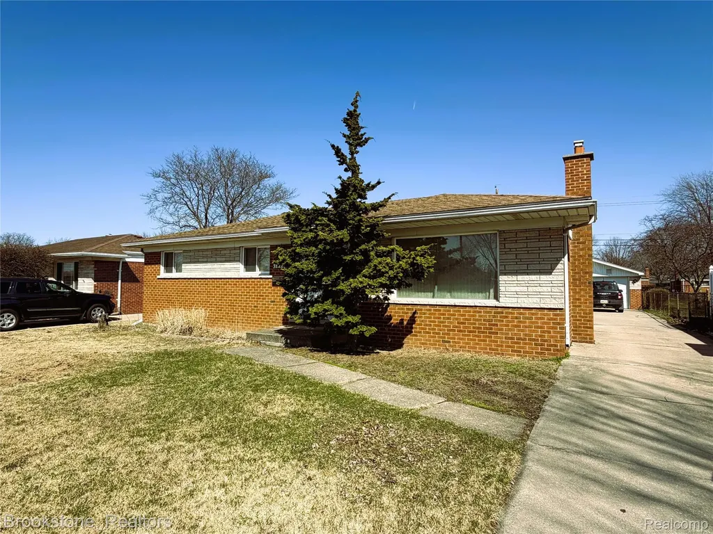 31228 Regal Drive Warren City MI 48088