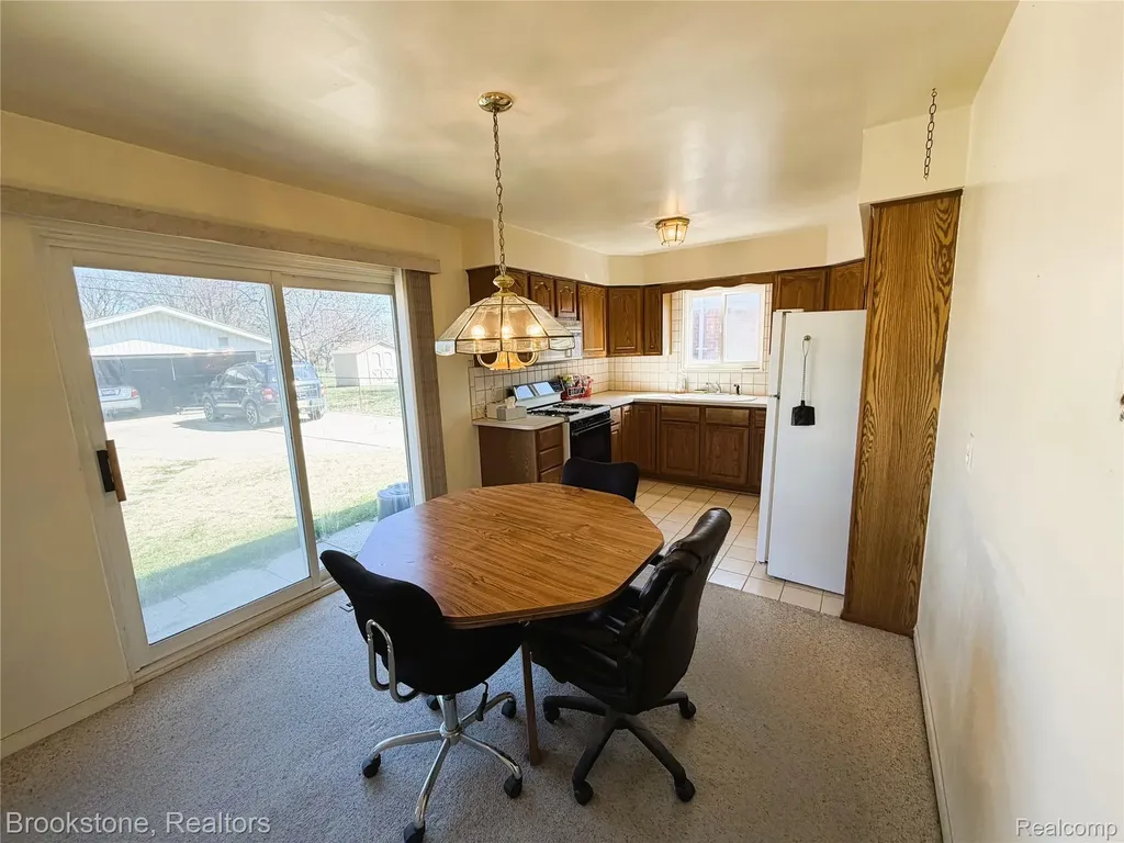 31228 Regal Drive Warren City MI 48088