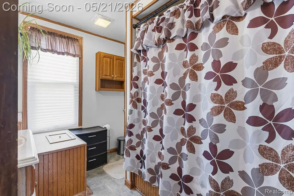 437 Poplar Street Wyandotte City MI 48192