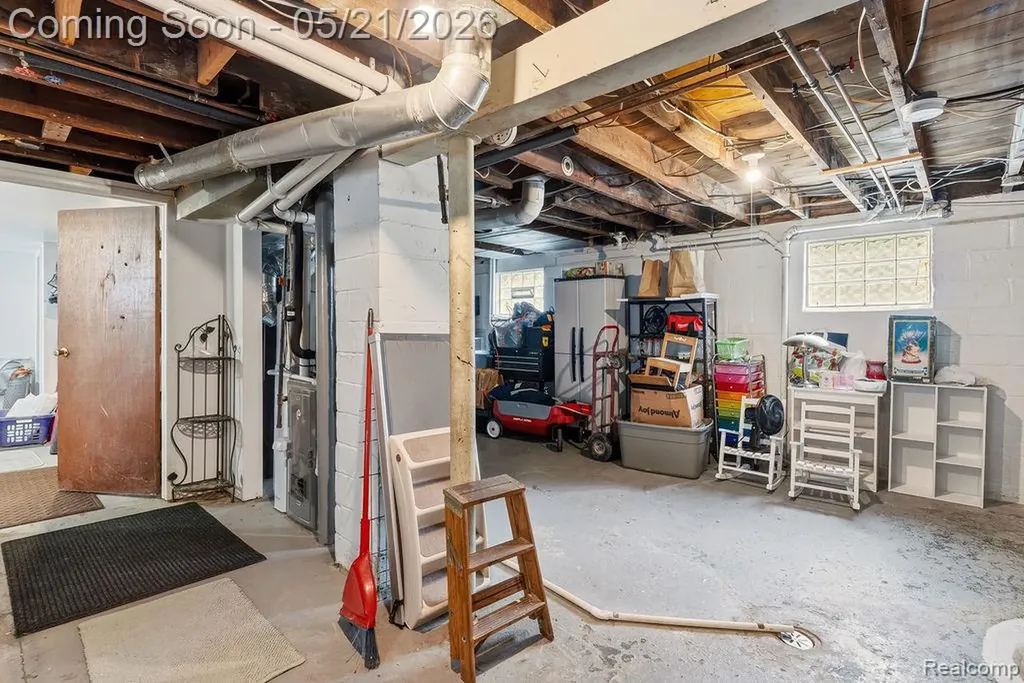 437 Poplar Street Wyandotte City MI 48192