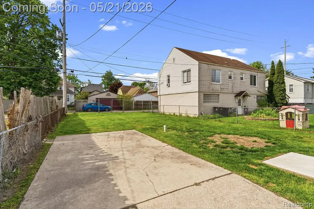 437 Poplar Street Wyandotte City MI 48192