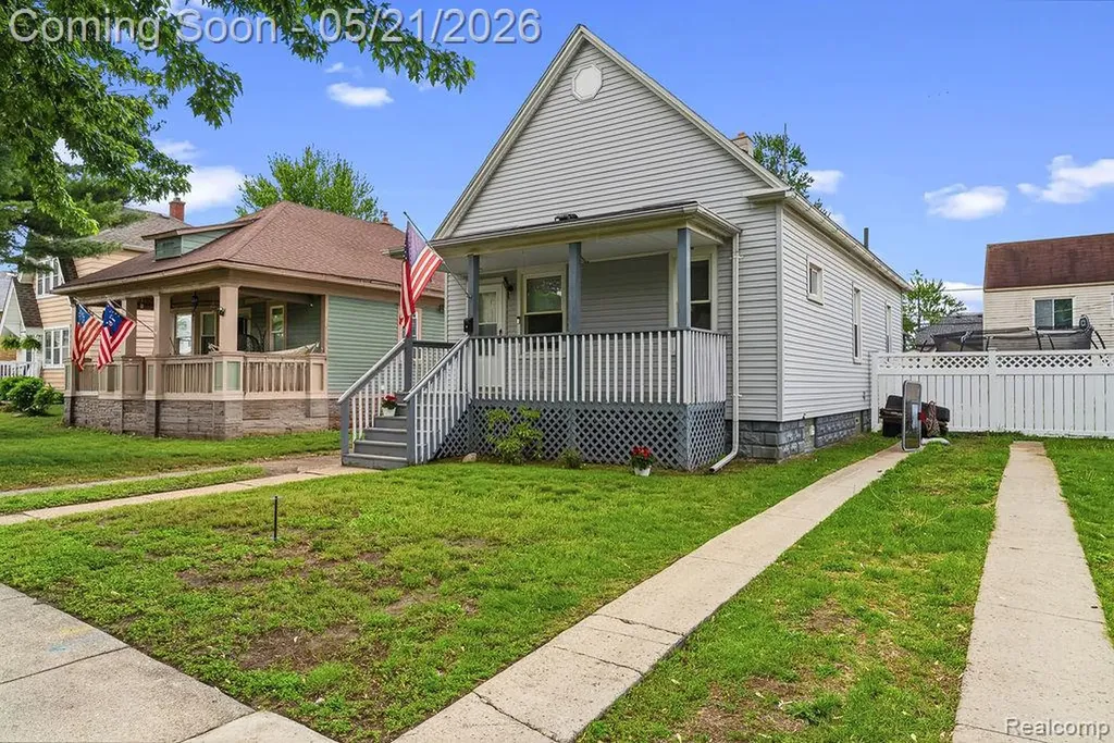 437 Poplar Street Wyandotte City MI 48192