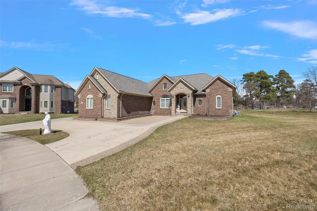 4411 Forster Lane Shelby Charter Township MI 48316