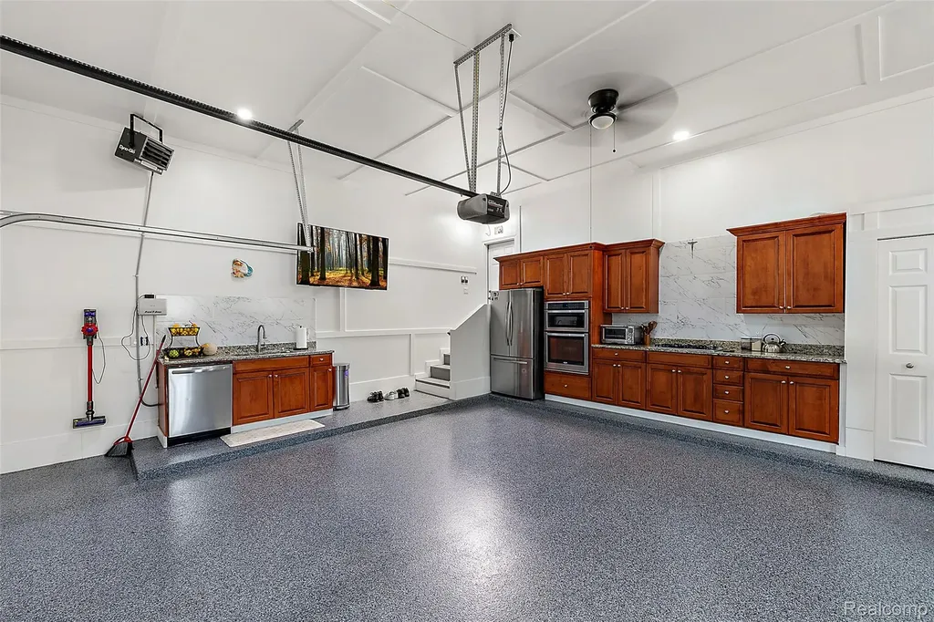 4411 Forster Lane Shelby Charter Township MI 48316