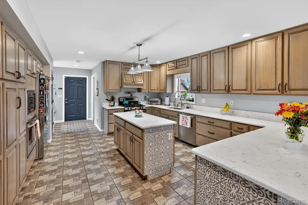 552 N Mckinley Road Flushing City MI 48433