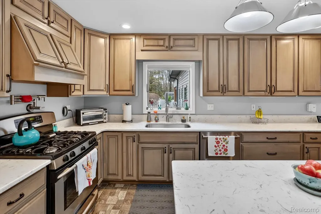 552 N Mckinley Road Flushing City MI 48433