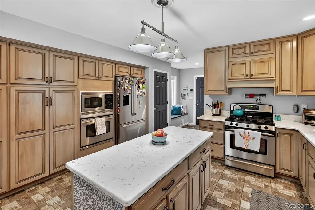 552 N Mckinley Road Flushing City MI 48433