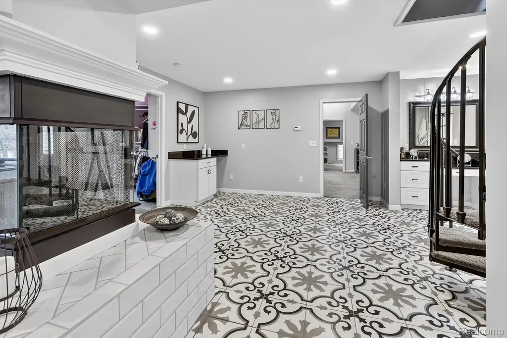 552 N Mckinley Road Flushing City MI 48433