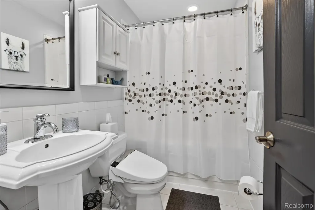 552 N Mckinley Road Flushing City MI 48433