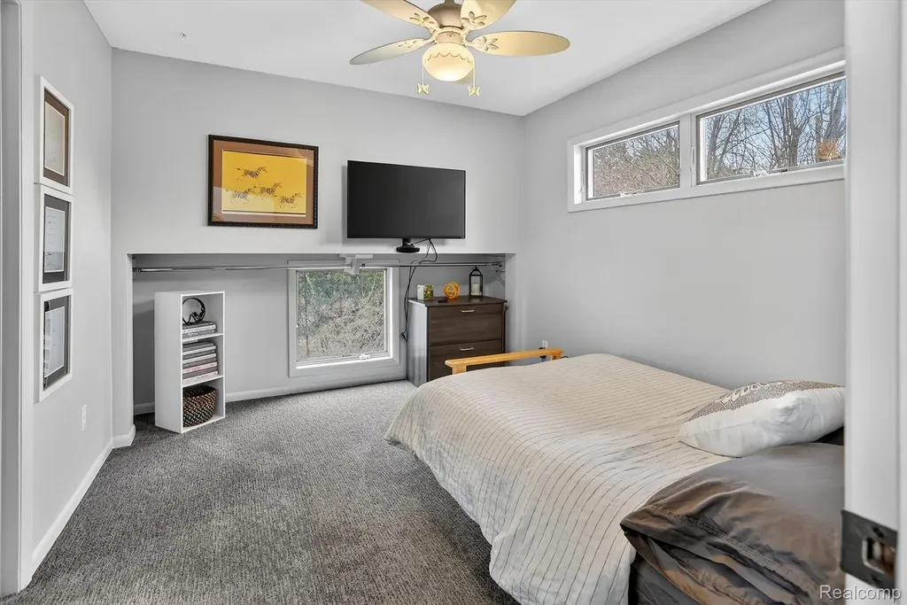 552 N Mckinley Road Flushing City MI 48433