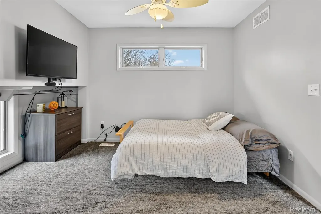 552 N Mckinley Road Flushing City MI 48433