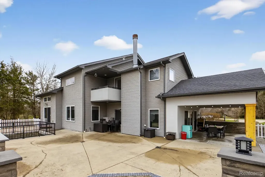 552 N Mckinley Road Flushing City MI 48433