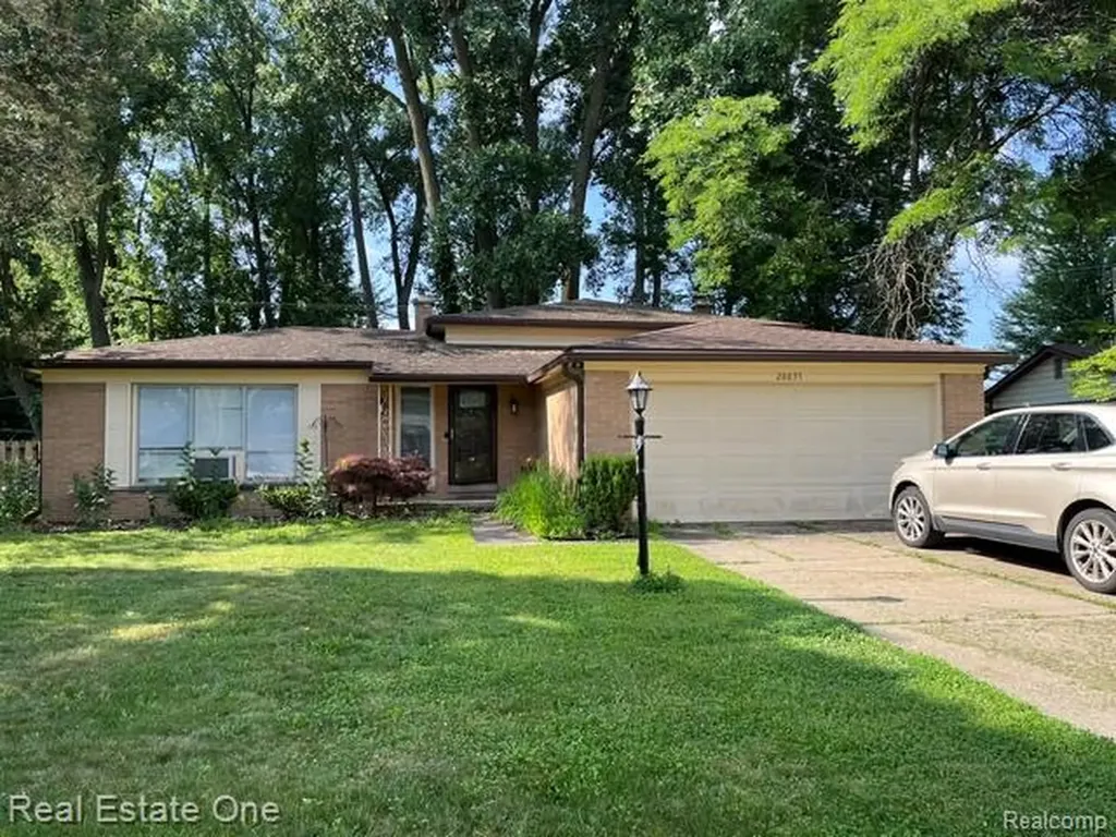 28835 Murray Crescent Drive Southfield City MI 48076