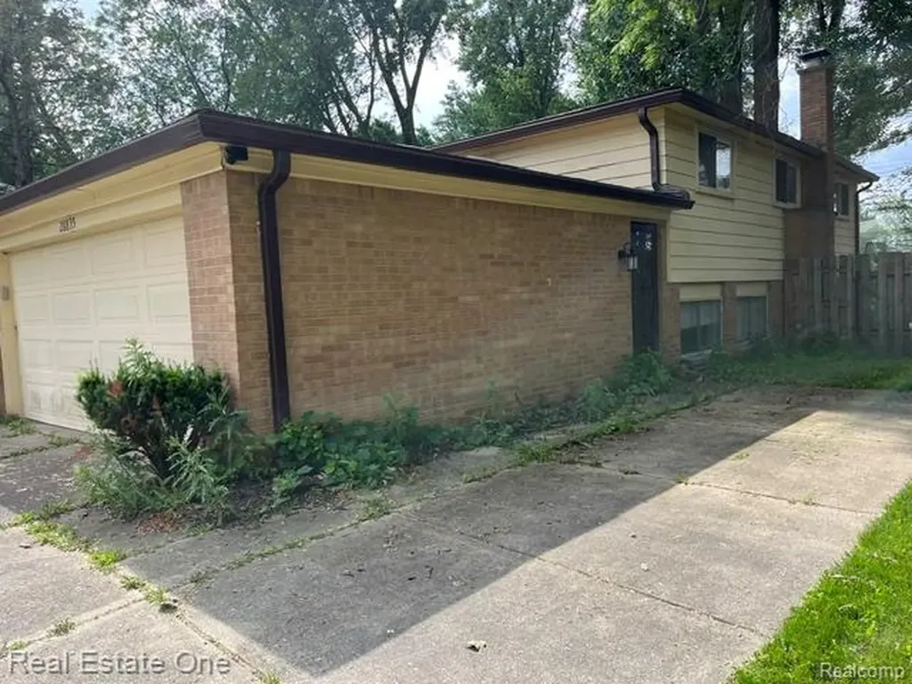 28835 Murray Crescent Drive Southfield City MI 48076