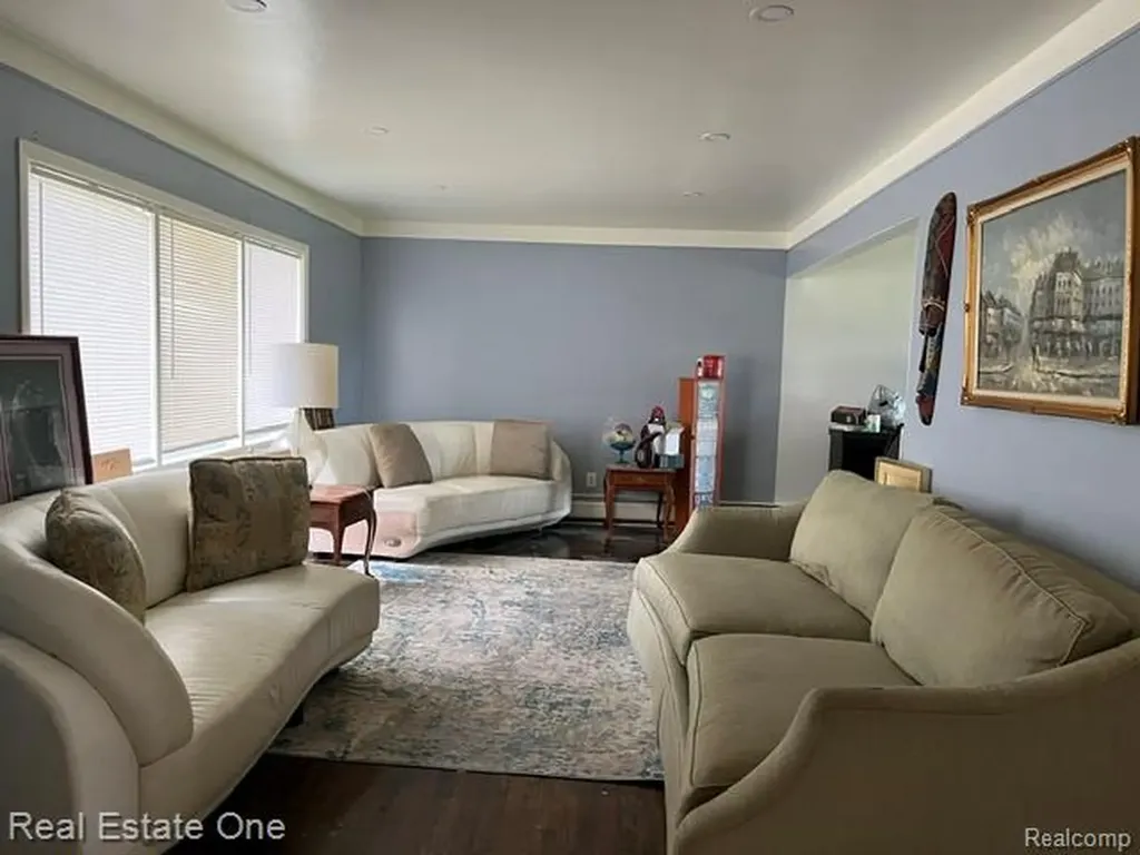 28835 Murray Crescent Drive Southfield City MI 48076