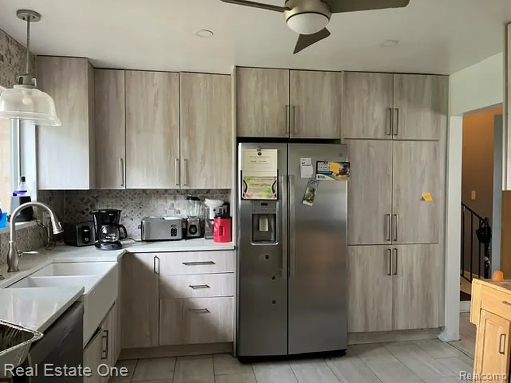 28835 Murray Crescent Drive Southfield City MI 48076