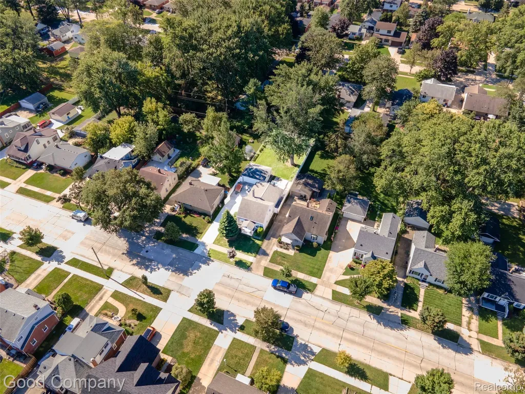 22000 Fresard Street St. Clair Shores City MI 48080