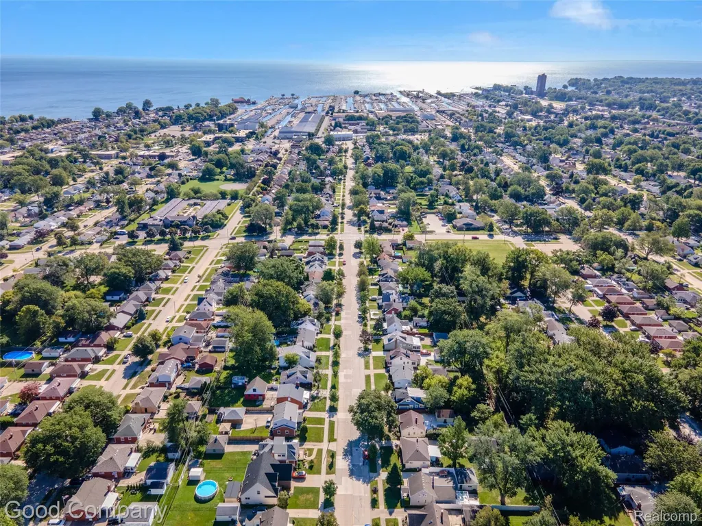 22000 Fresard Street St. Clair Shores City MI 48080