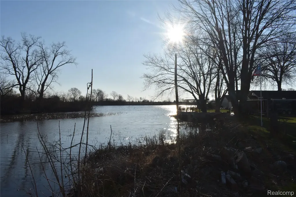 4925 Greenville Road Berlin Charter Township MI 48166