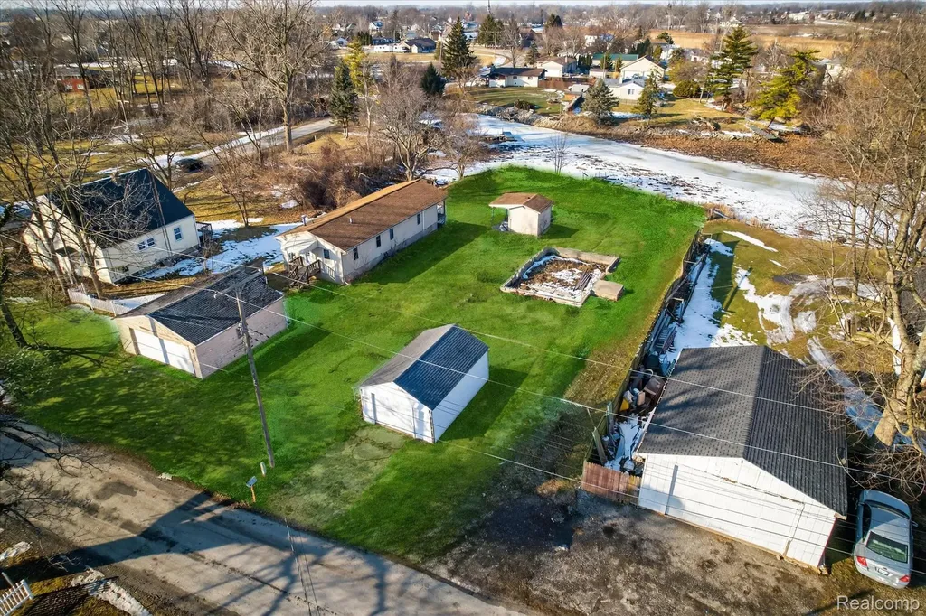 4925 Greenville Road Berlin Charter Township MI 48166