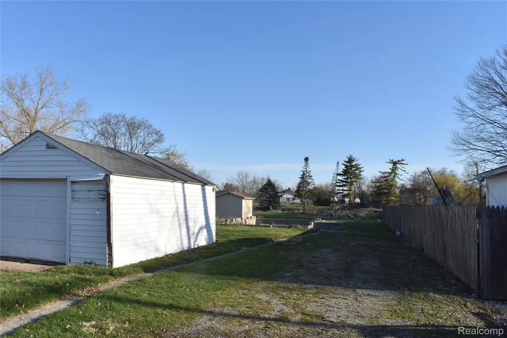4925 Greenville Road Berlin Charter Township MI 48166
