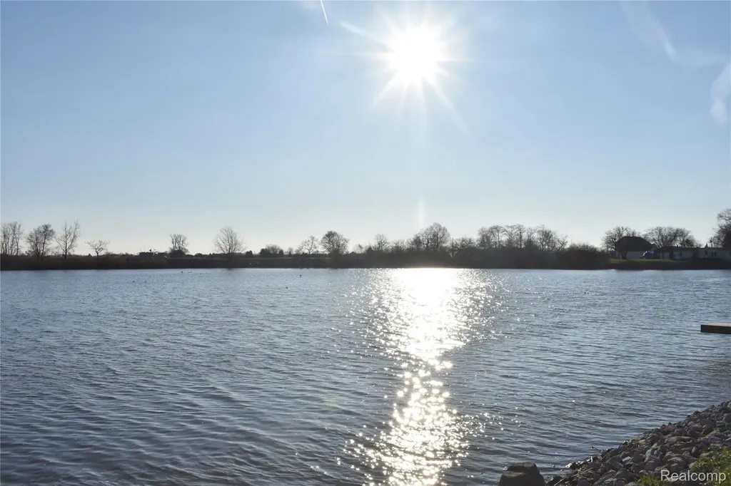 4925 Greenville Road Berlin Charter Township MI 48166