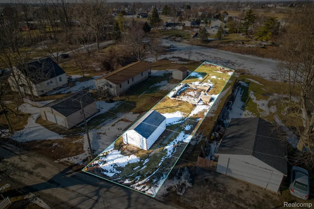 4925 Greenville Road Berlin Charter Township MI 48166
