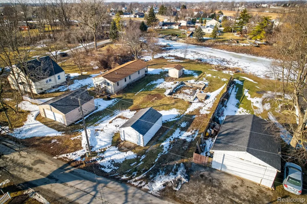4925 Greenville Road Berlin Charter Township MI 48166