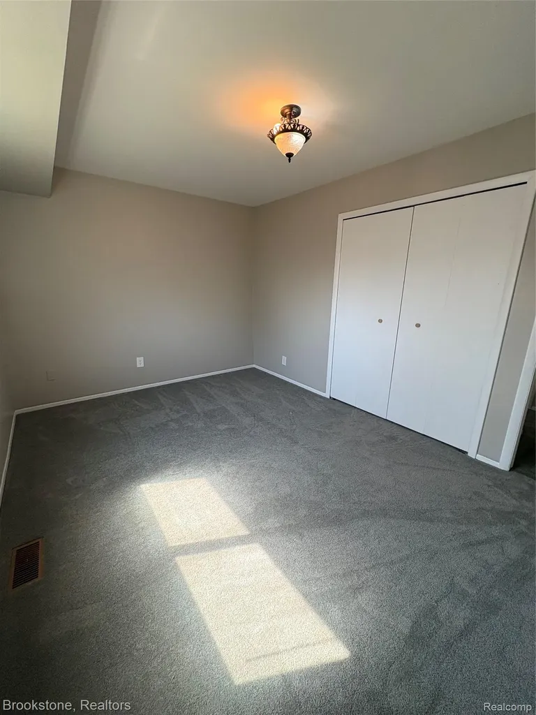 16444 E Terrace Court Roseville City MI 48066