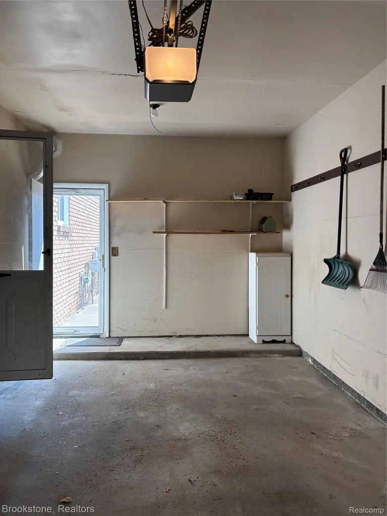 16444 E Terrace Court Roseville City MI 48066