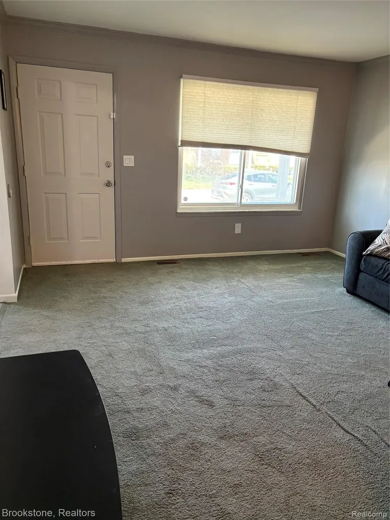 16444 E Terrace Court Roseville City MI 48066