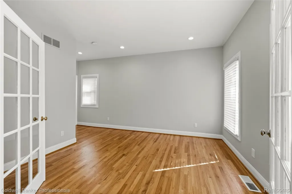22139 Barclay Drive Novi City MI 48374