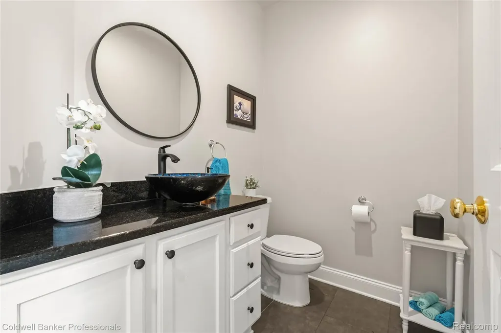 22139 Barclay Drive Novi City MI 48374
