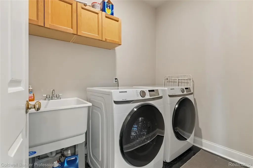 22139 Barclay Drive Novi City MI 48374