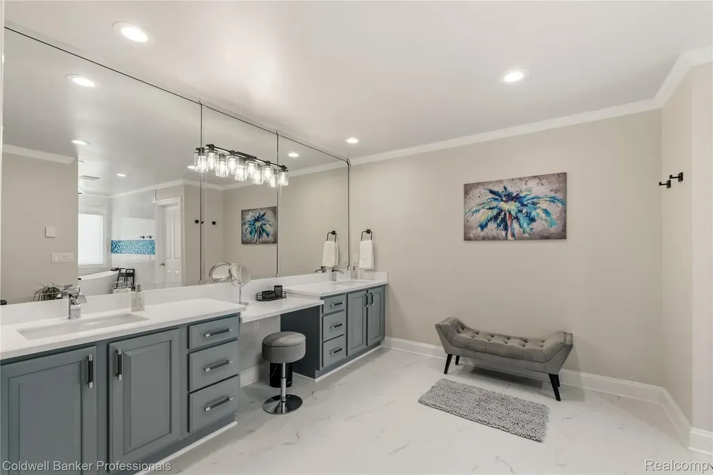 22139 Barclay Drive Novi City MI 48374