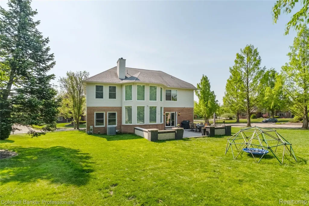 22139 Barclay Drive Novi City MI 48374
