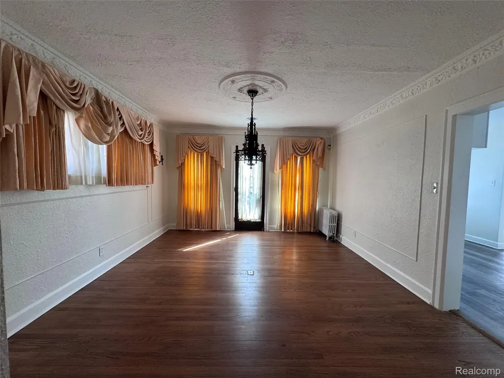 16814 Parkside Street Detroit City MI 48221