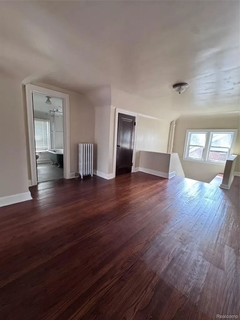 16814 Parkside Street Detroit City MI 48221