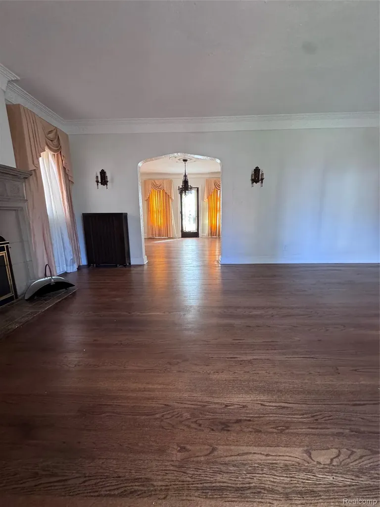 16814 Parkside Street Detroit City MI 48221