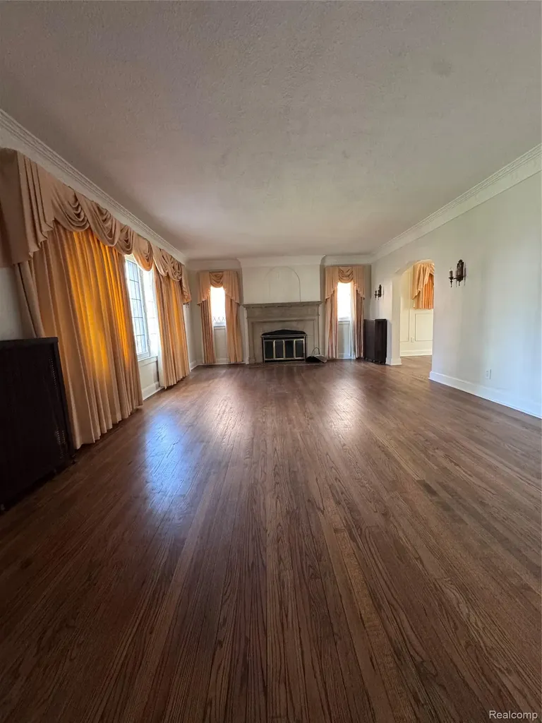 16814 Parkside Street Detroit City MI 48221
